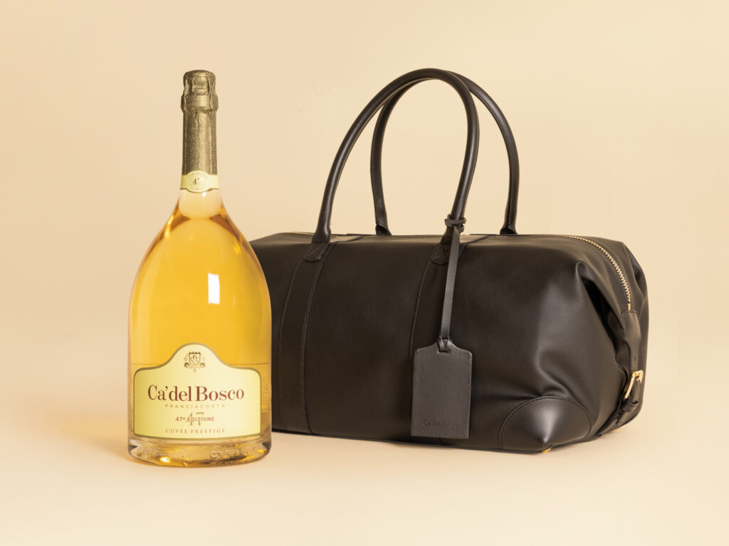 Franciacorta DOCG Cuvée Prestige, with Weekend Bag – Ca' Del Bosco – Jeroboam 300 cl T57